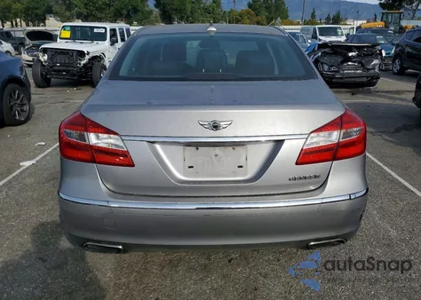 2013 Hyundai Genesis 3.8L z USA, uszkodzony, nr VIN KMHGC4DD3DU215005
